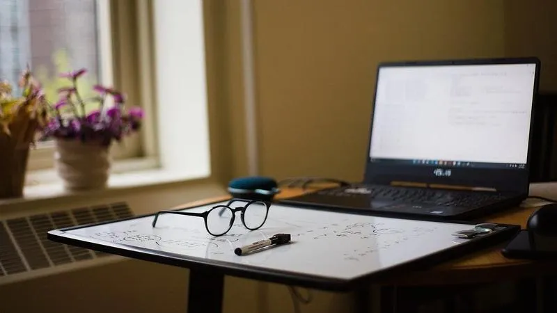 Jakie podatki obowiązują szkoły językowe w Polsce? Przewodnik dla właścicieli