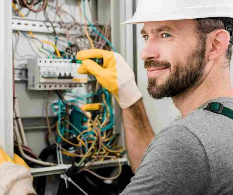 Jakie są zarobki techników elektryków w Niemczech? Sprawdź, ile możesz zarobić!