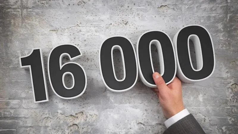 Zarobki 2400 brutto a wypłata netto – ile rzeczywiście dostaniesz na rękę?